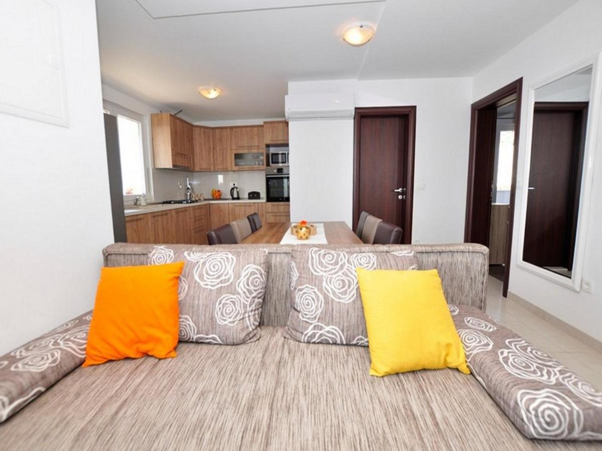 Apartments Zora Tučepi Zewnętrze zdjęcie